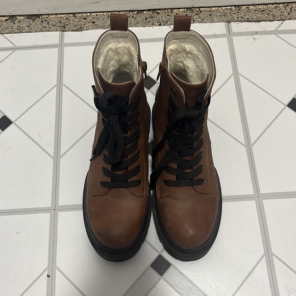 Call it spring faux fur lined platform boots size 7 worn twice - Picture 6 of 6